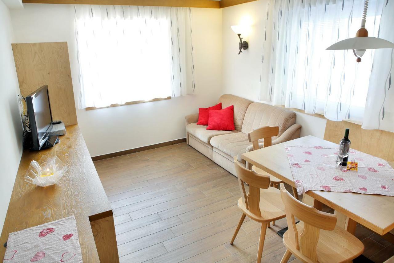 Apartment Kristyn Ortisei Eksteriør billede